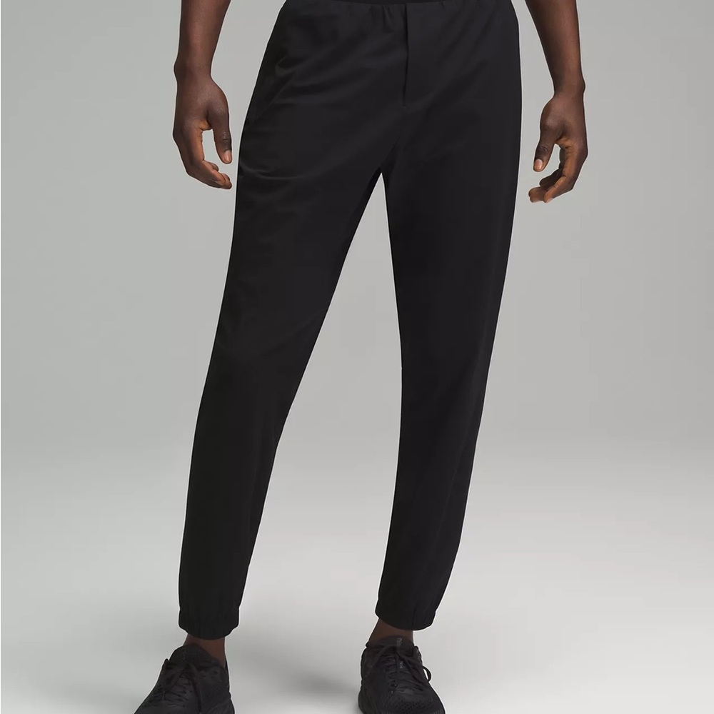 MENS BLACK LULULEMON SURGE JOGGER
